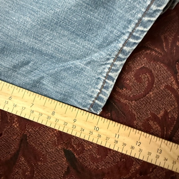 Y2K Tommy Hilfiger Jean Shorts - Picture 6 of 6